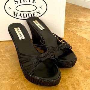 Steve Madden early 2000s  platform sandals, size 7.5.